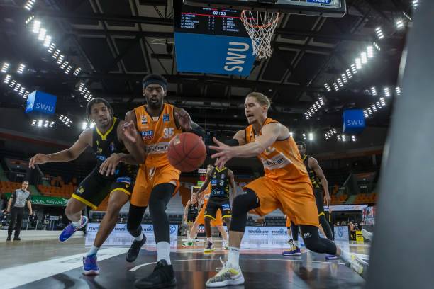 更让她成为 更让她成为