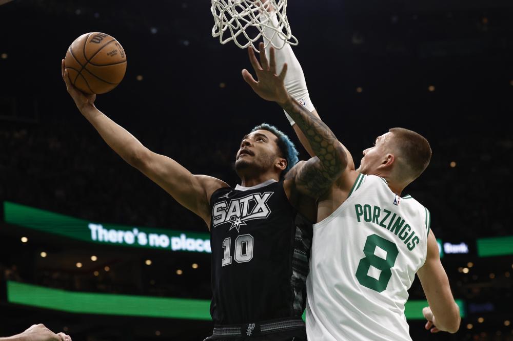 于球员的离 于球员的离